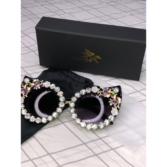 Mincl Embellished Sunglasses OS - Picture 3 of 8